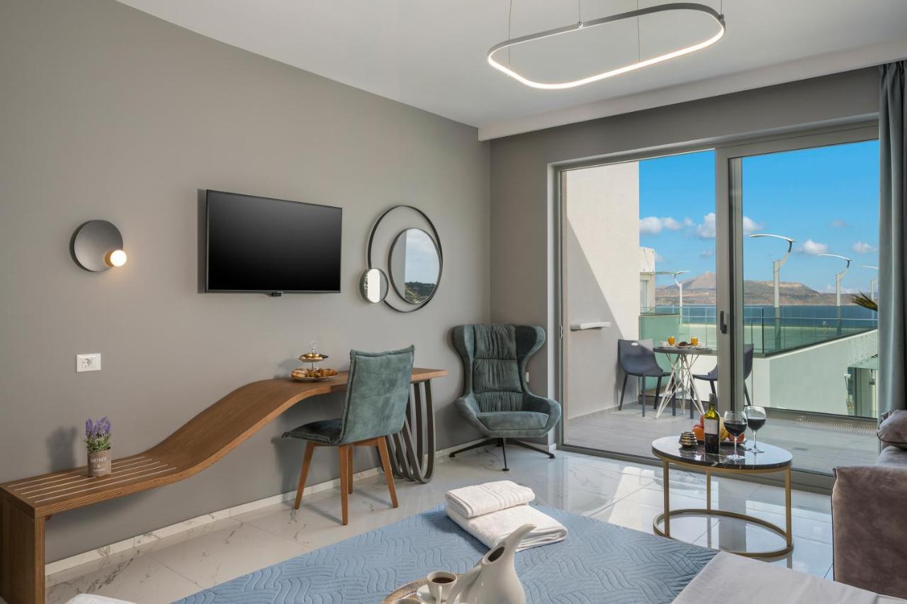 Studio - Vue Partielle sur Mer