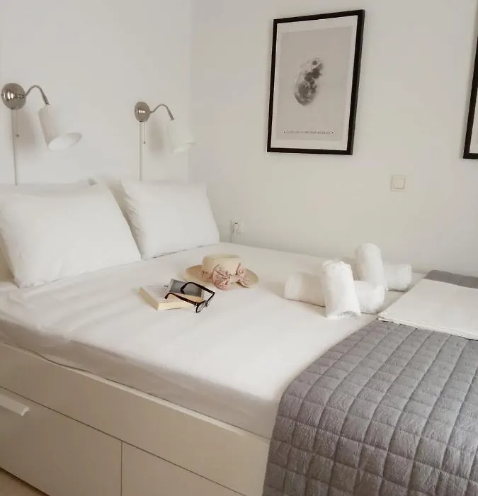 Nikis Apartment 3-1