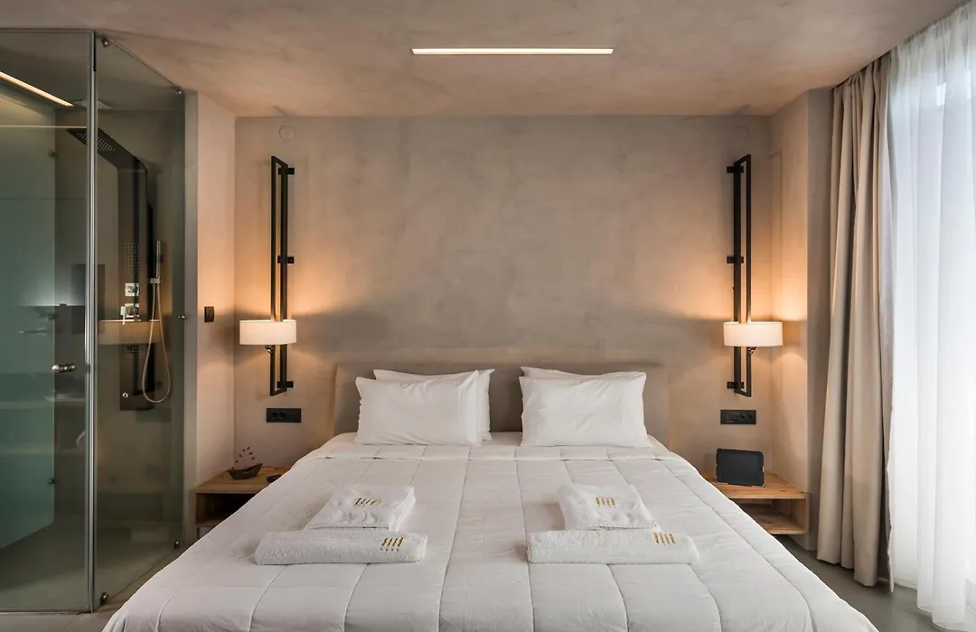 Icarus Hotel-1