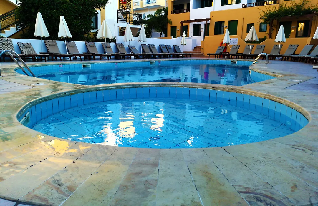 Elmi Beach Hotel&Suites-1