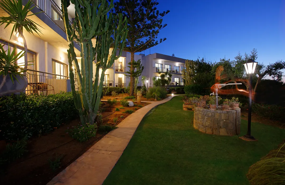 Oasis Beach Hotel - Adults Only-1