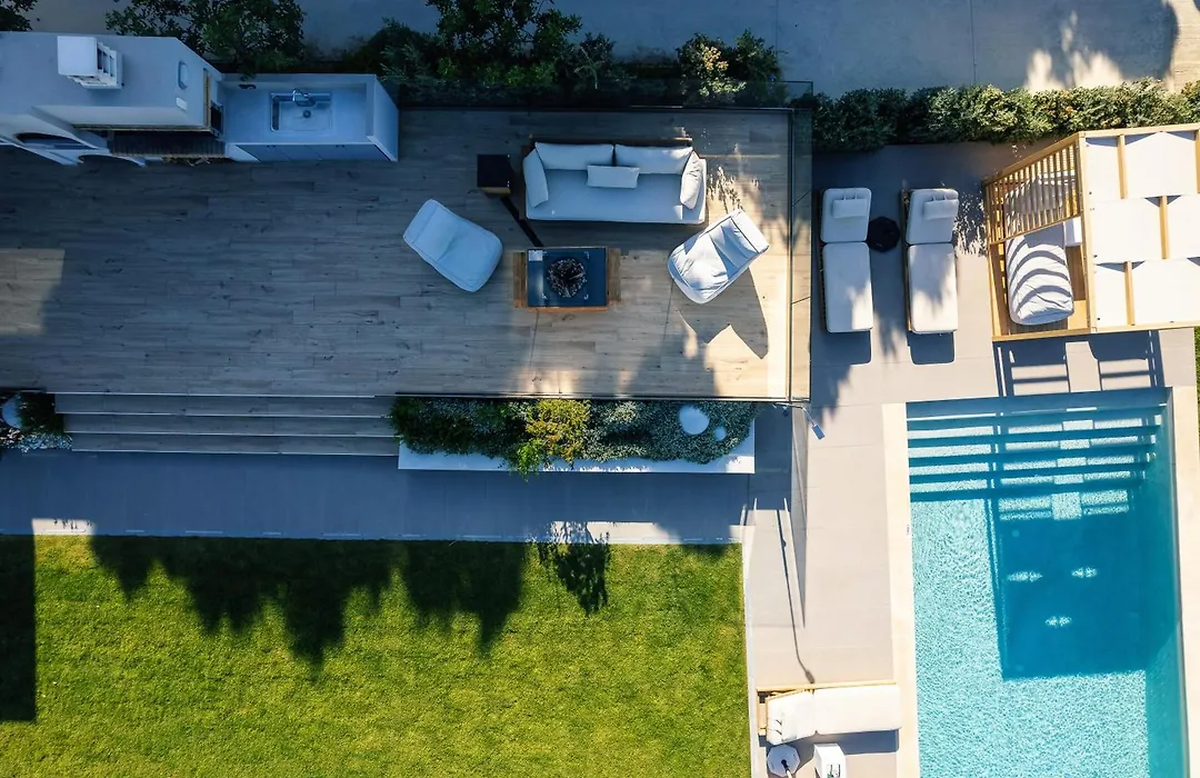 Centro Golden View Villa-1