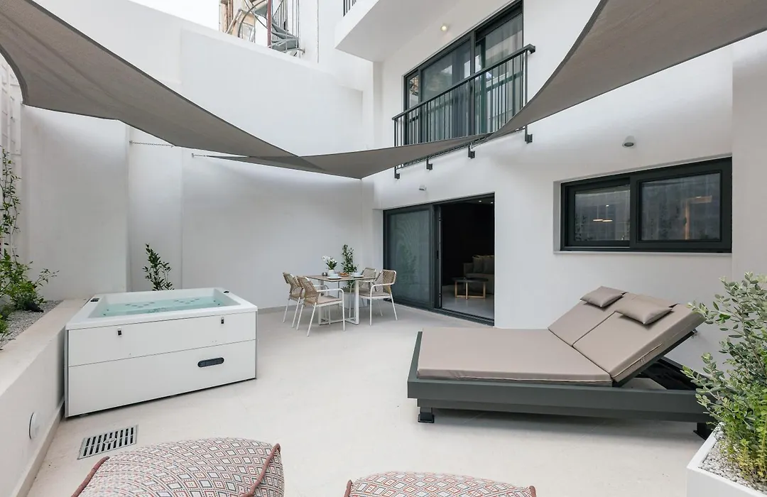 Porta Suites-1