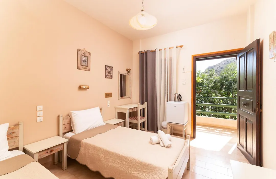 Filia Rooms-1
