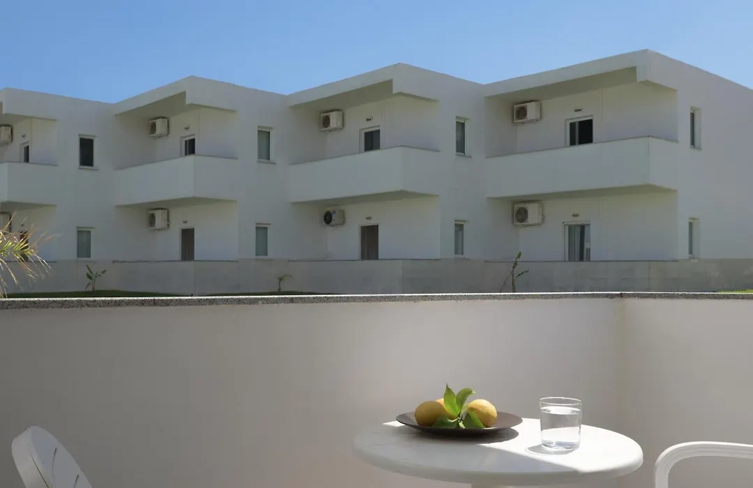 Reina Apartments-1
