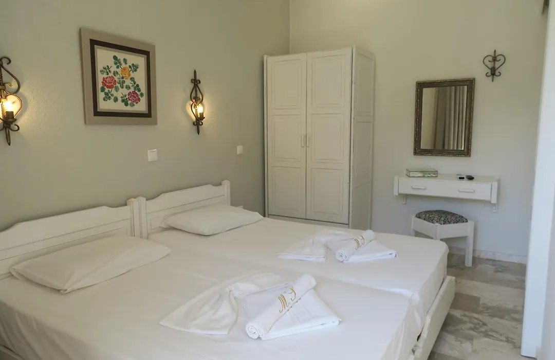 Maria Suites-1