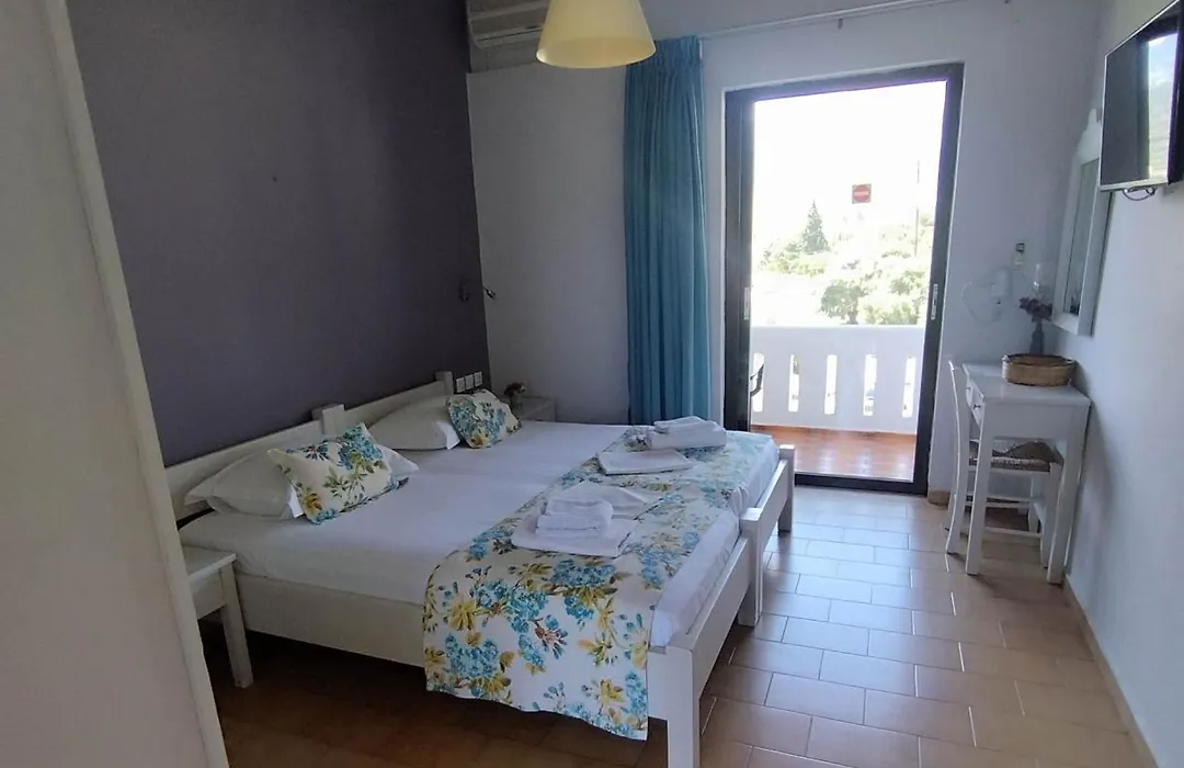 Irida Studios Hotel & Pool-1