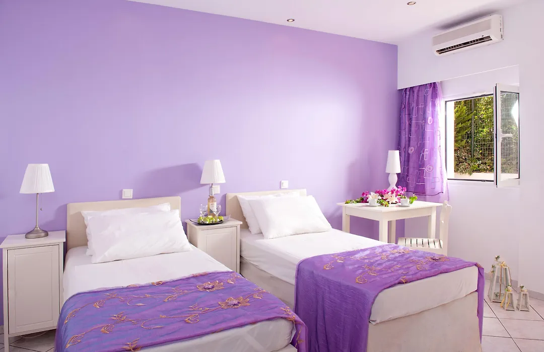 Primavera Beach Hotel Studios & Apartments-1
