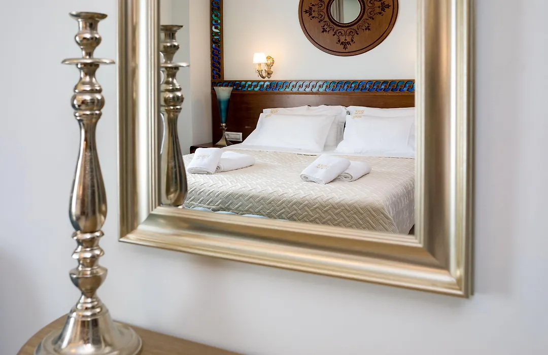 Vener Luxury Suites-1