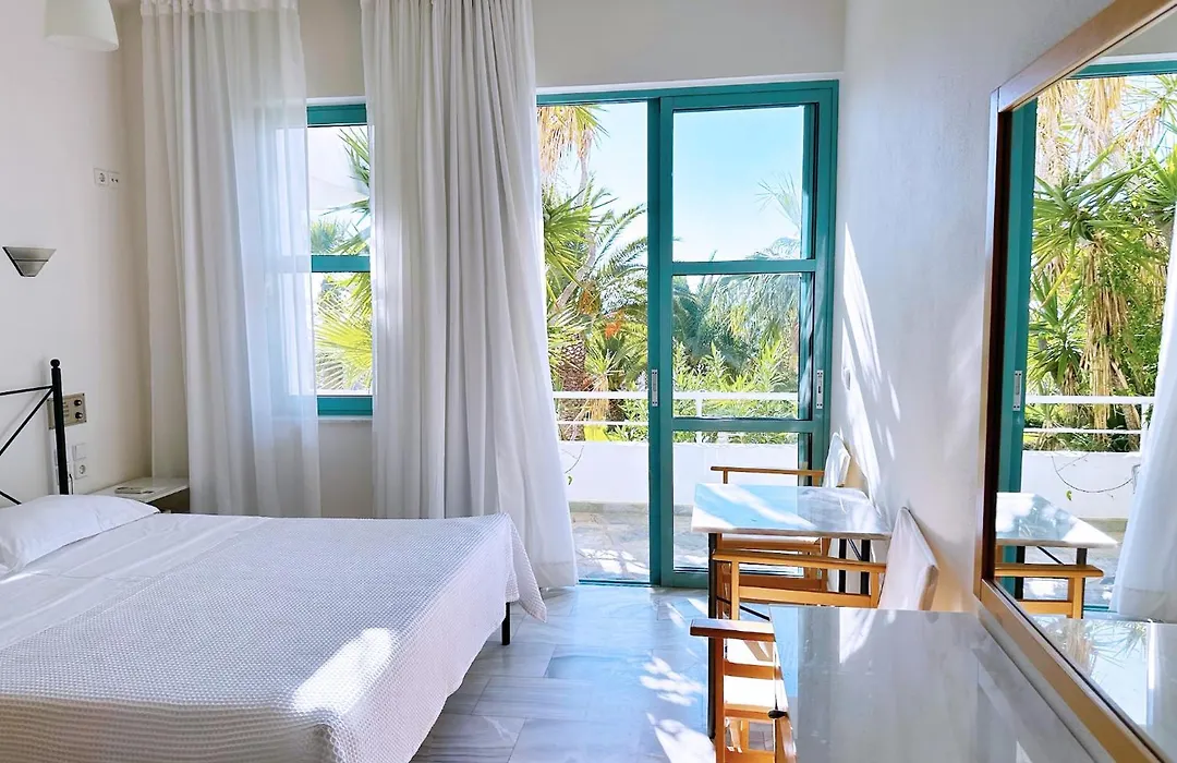 Hotel Plakures-1