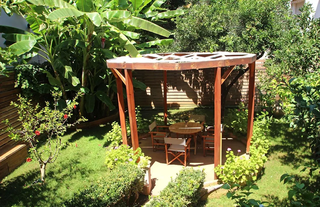 Elpida Downtown Garden Villa - Historic Home, Chania Center-1