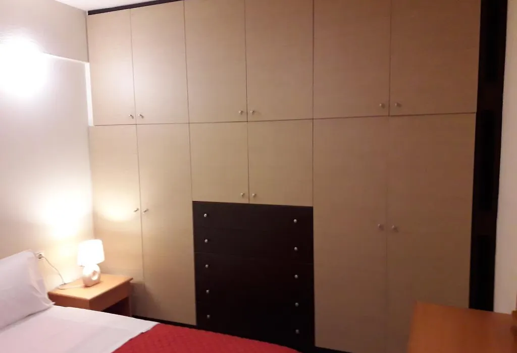 Dreamy Airport'S Apartment-1