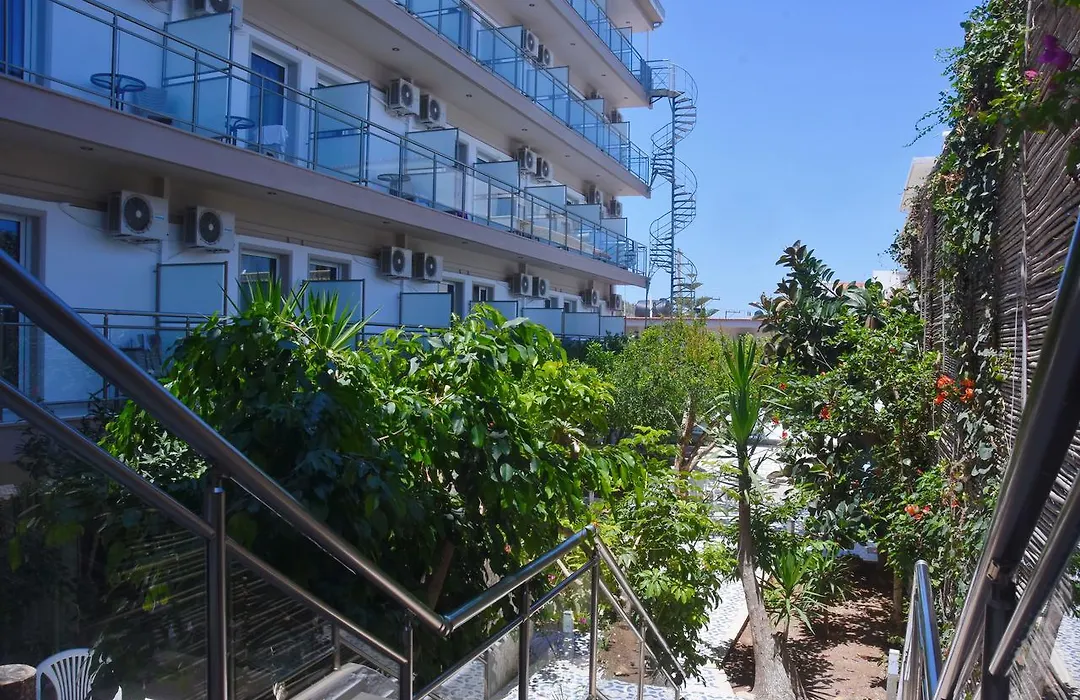 Sunny Resort-1