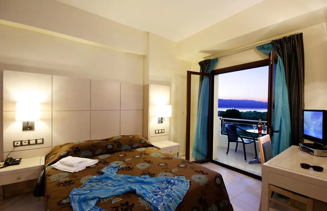 Theros Hotel-1