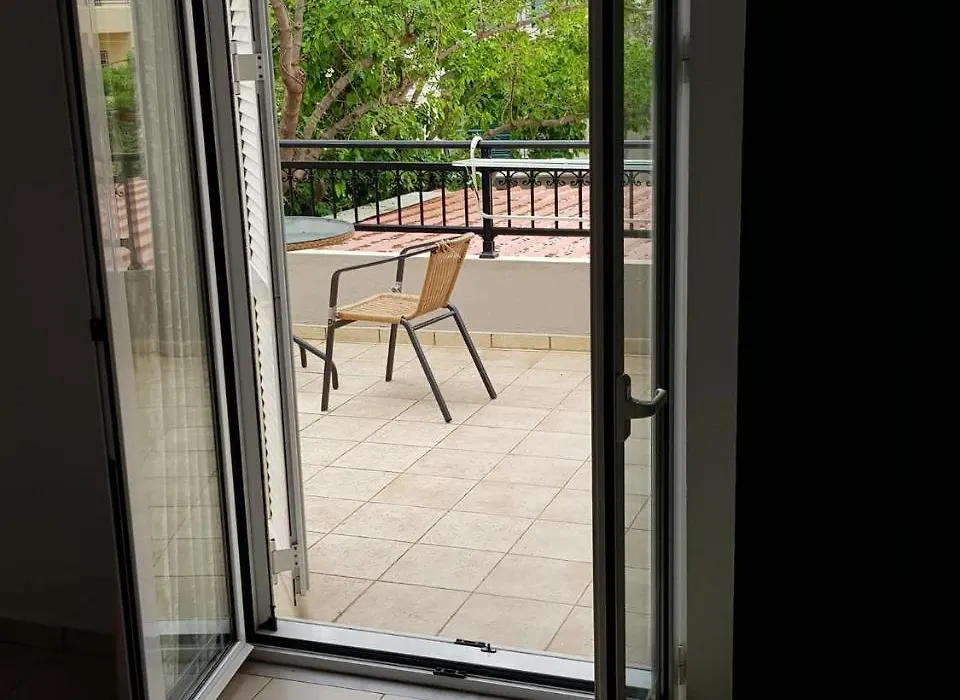 Mikes Apartment-1