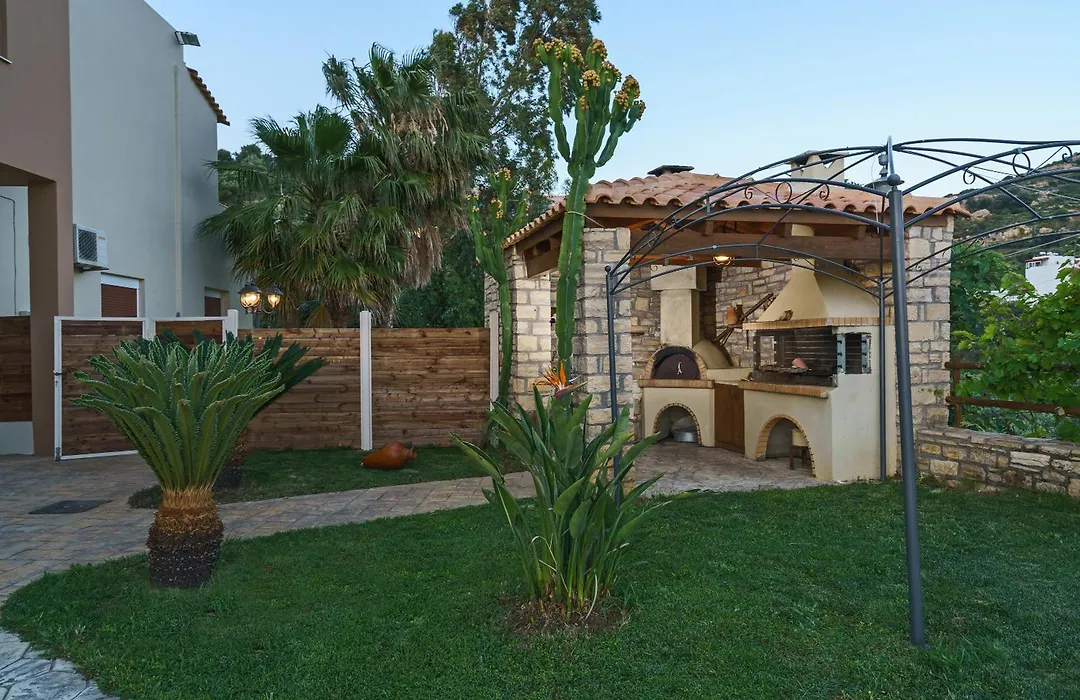 Family Villa Ellis Plakias With Private Pool 200M To The Beach Walking Distance To The Amenities-1