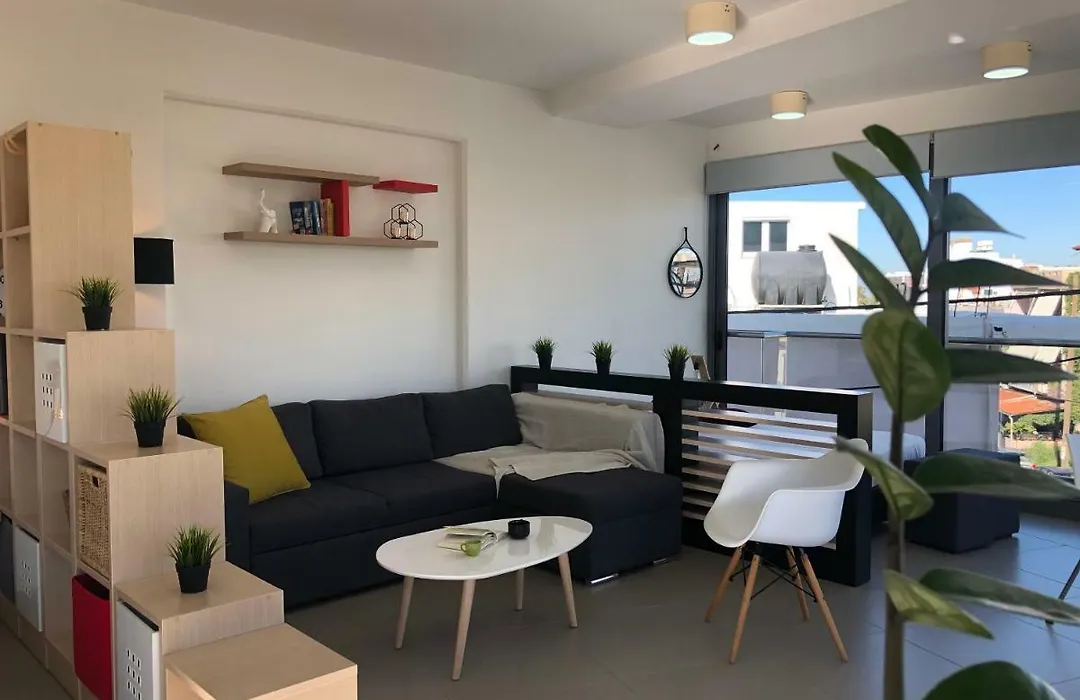 360° Window-View Suite-1