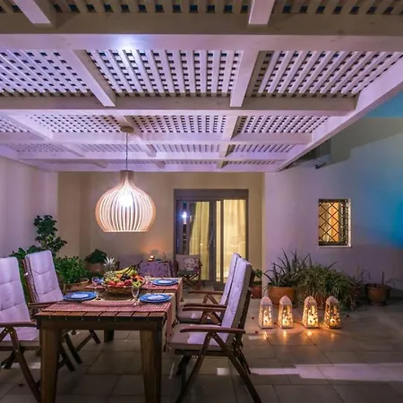 Yiasemi Luxury Suite-3