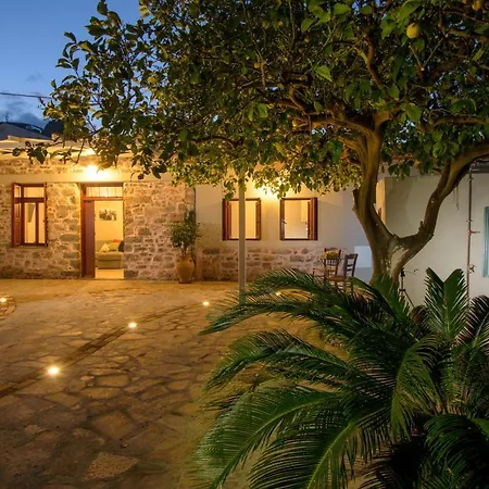 Pavlakis Lemon-Tree House-2