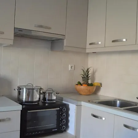 Kelly'S Beach Apts-3