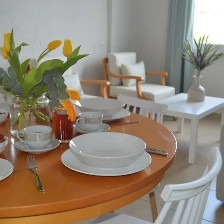 Kelly'S Beach Apts-2