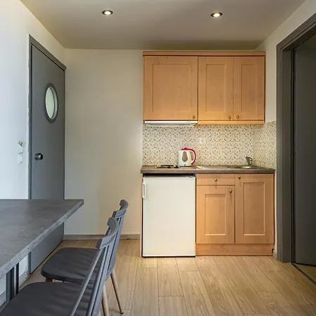 Icarus Apartments-2