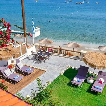 Laia Seafront Luxury Apartments-2