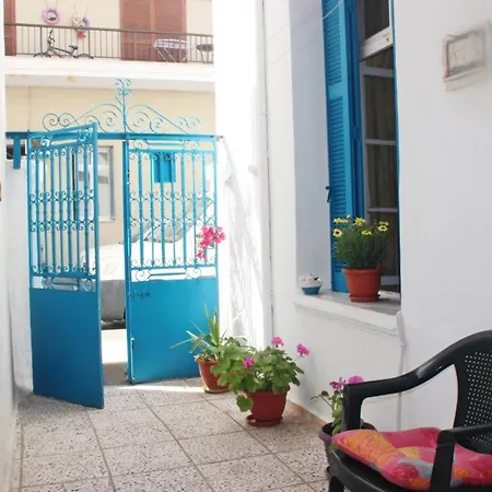 Marika'S Traditional House-2