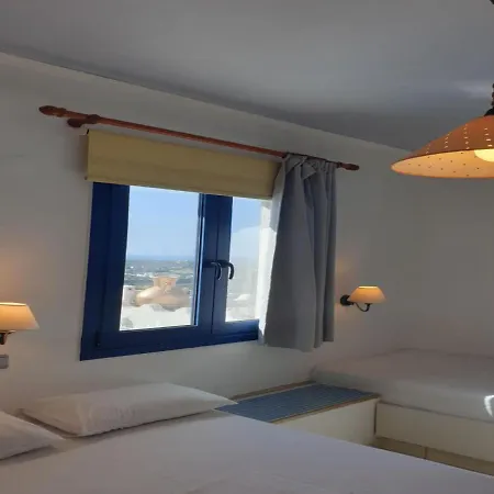 Entire Private Suite Sea Full View With Balcony, Shared Pool And Air Conditionin (Adults Only)-2