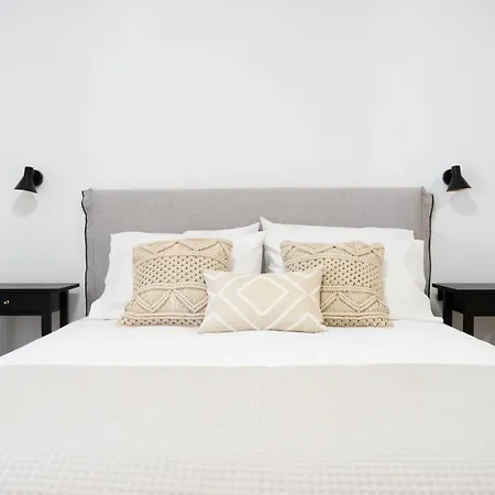 Marilias Luxury Studio Apartment-2