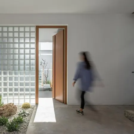 Villa Mimaze Minimalist Living-3