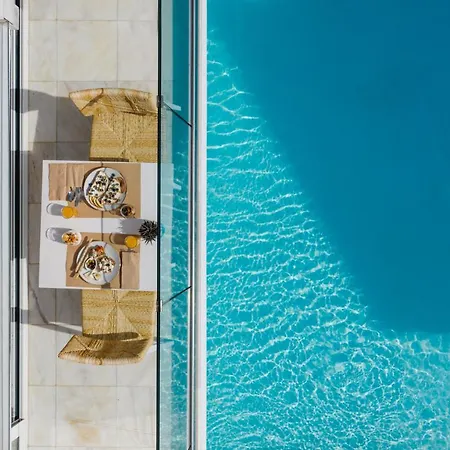 Cyano Hotel-2