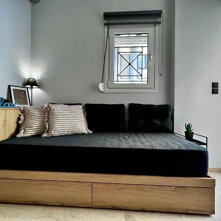 Central Double Room Ground Floor-3