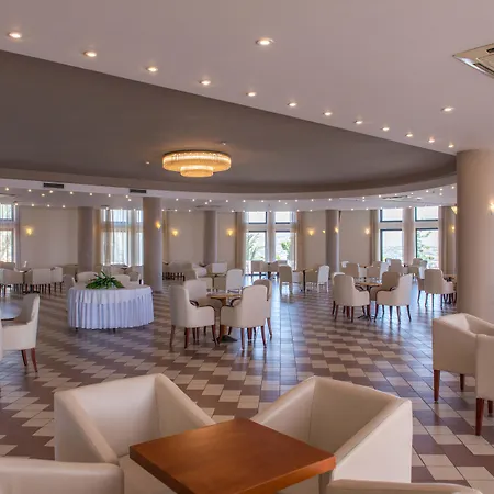 Athina Palace Resort & Spa-3