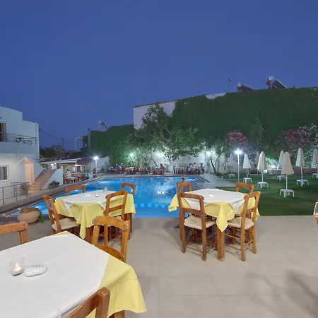 Tarra Seaside Hotel-3