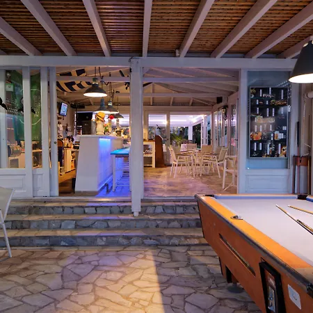 Oasis Beach Hotel - Adults Only-3