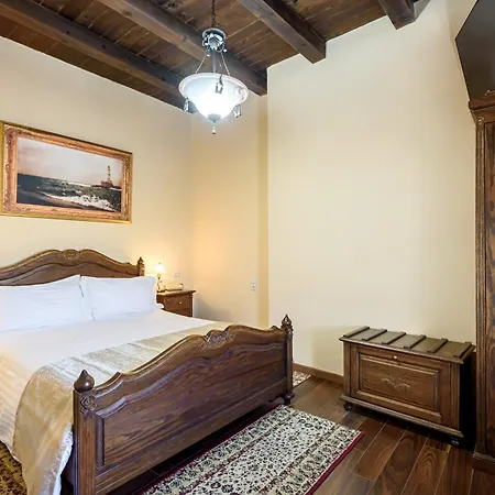 Porto Del Colombo Traditional Boutique Hotel-2