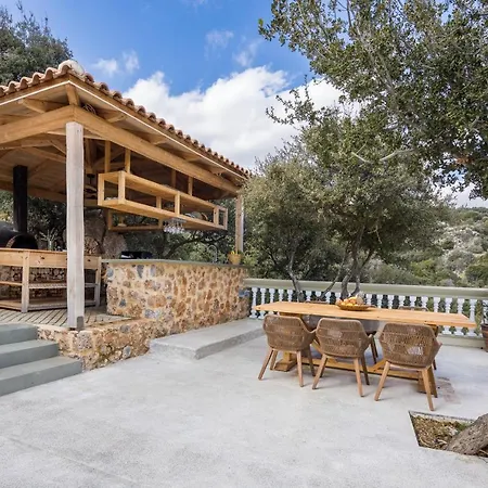 Oak Tree Estate-3