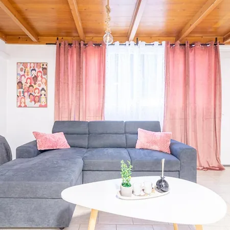 New Loft In The Heart Of City Center-2