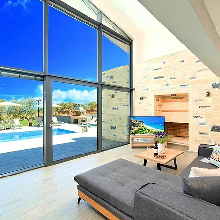 Moonlights Villas Heated Pool-2