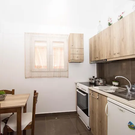 Athina House "By Checkin"-3