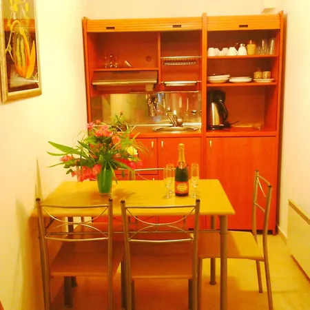 Kastro Studios Apartments-3