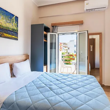 Nicole Rooms-2