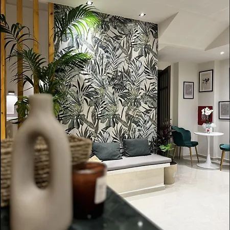 Lunar Hotel Modern Boutique-3