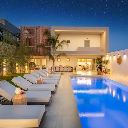 Hypnosis Beachside Villa With Private Heated Pool-2
