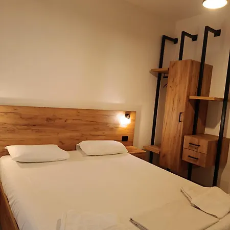 Kleri Beloni Rooms-3