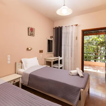 Filia Rooms-3