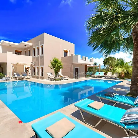 Island Villa Heated Pool-3