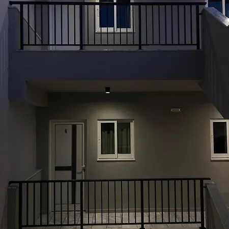 George Deluxe Apartments-2