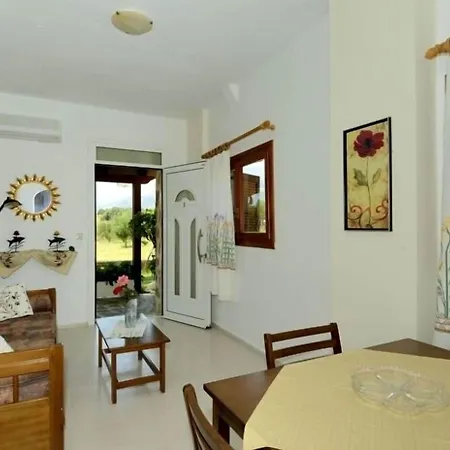 Albatros Studios & Apartments-3